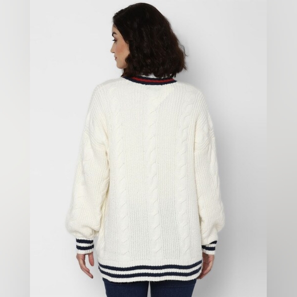 American Eagle Over Sized Cable Knit Button-Up Cardigan - Picture 4 of 11